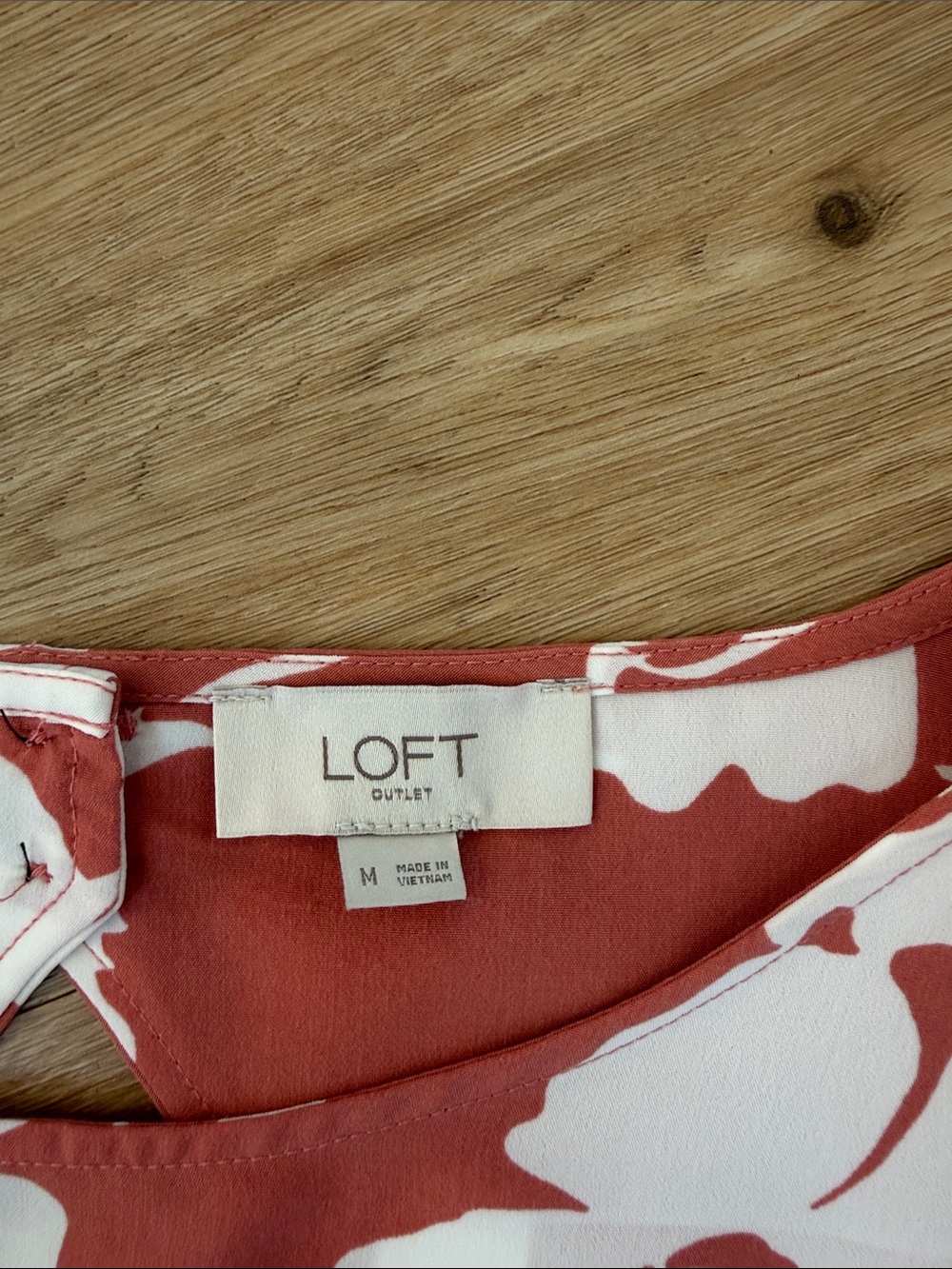 LOFT  Blouse - Picture 3 of 3